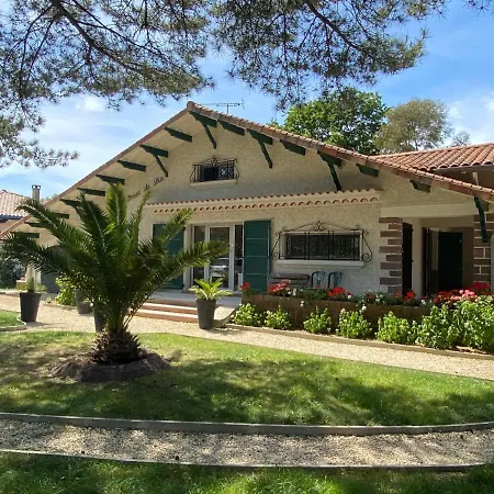 Villa De Charme Avec Piscine A 500m Des Plages