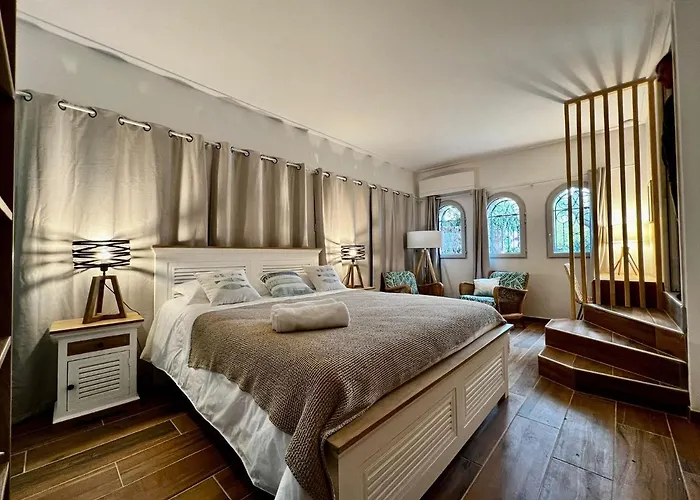 De Charme Avec Piscine à 500m Des Plages *